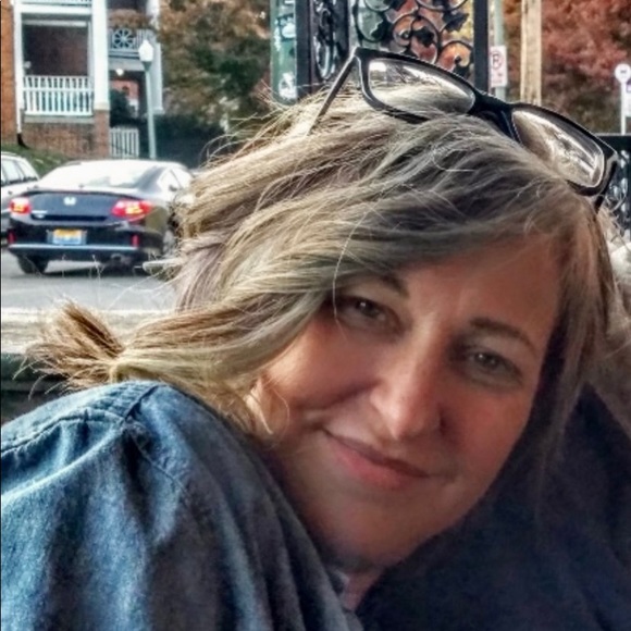 Meet your Posher, Charlene - Picture 7 of 7